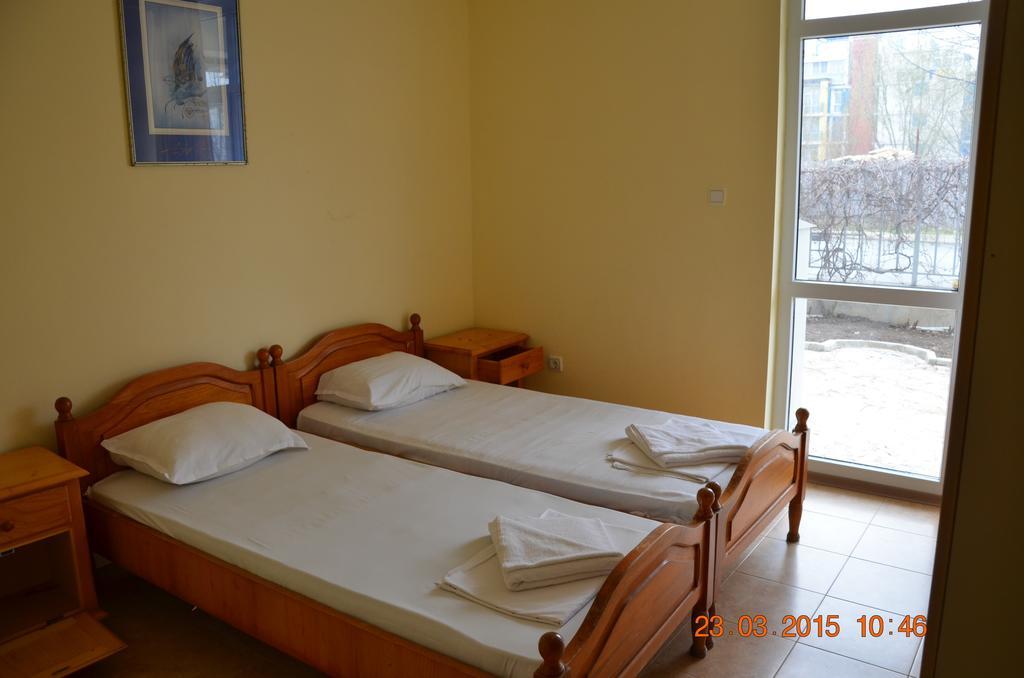 Elit 2 Apartment Pantai Sunny Bilik gambar